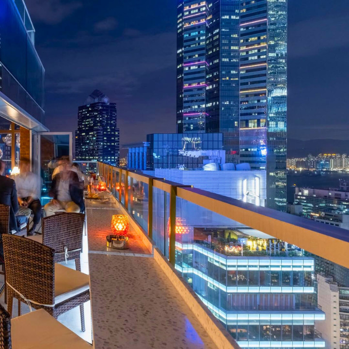 Rooftop bars in Hong Kong TopTown