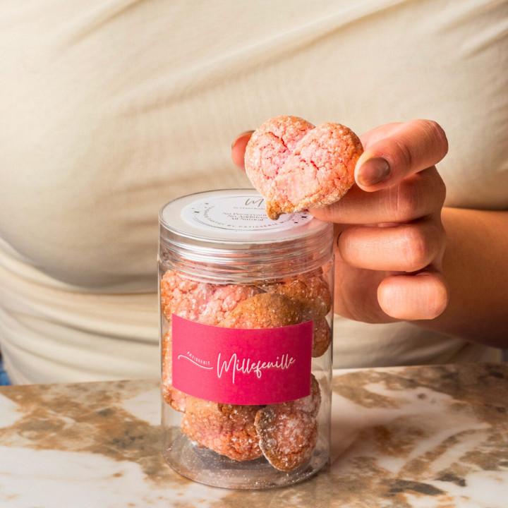 Valentine's Day Gift Guide Pรขtisserie Millefeuille Limited Edition Valentine's Day Heart-Shaped Biscuit Macarons