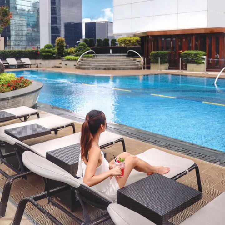 jw marriott hong kong swimming pool